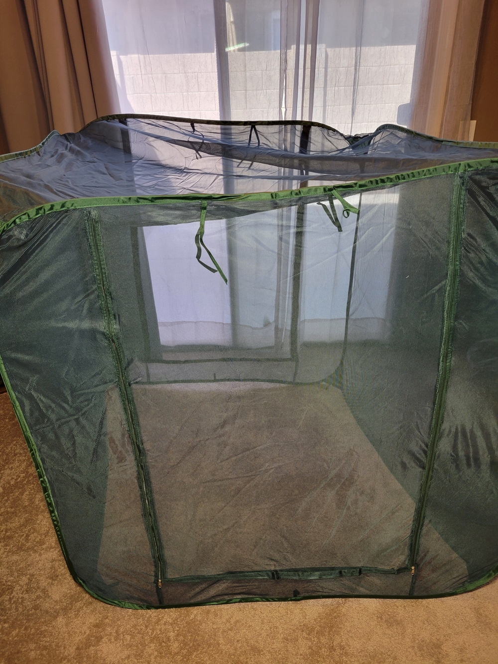 Gardener’s Supply Pop Up 4’ x 4’ Crop Cage / Garden Mesh Tent With Tent Stakes